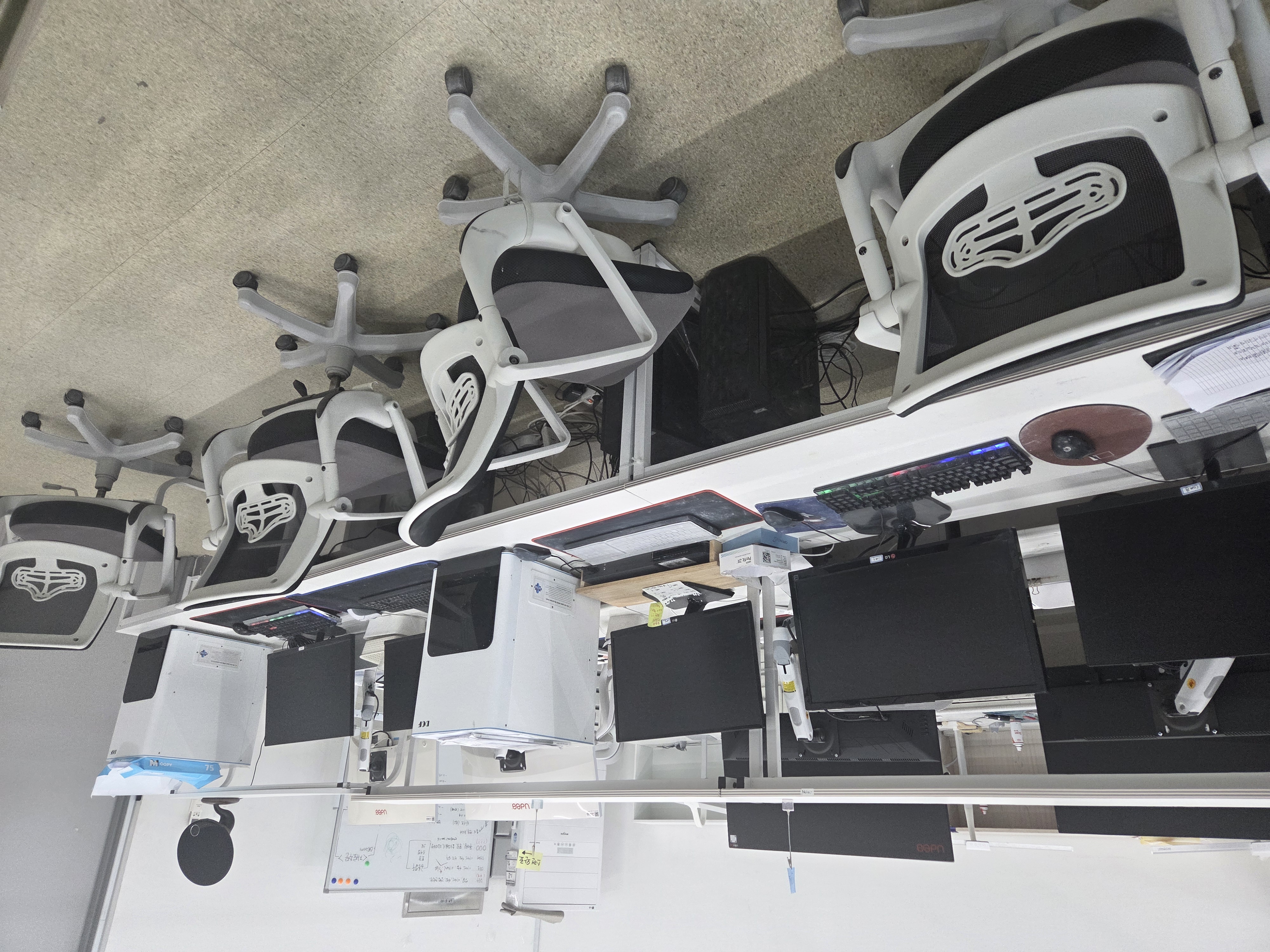 CAD 설계 작업 공간